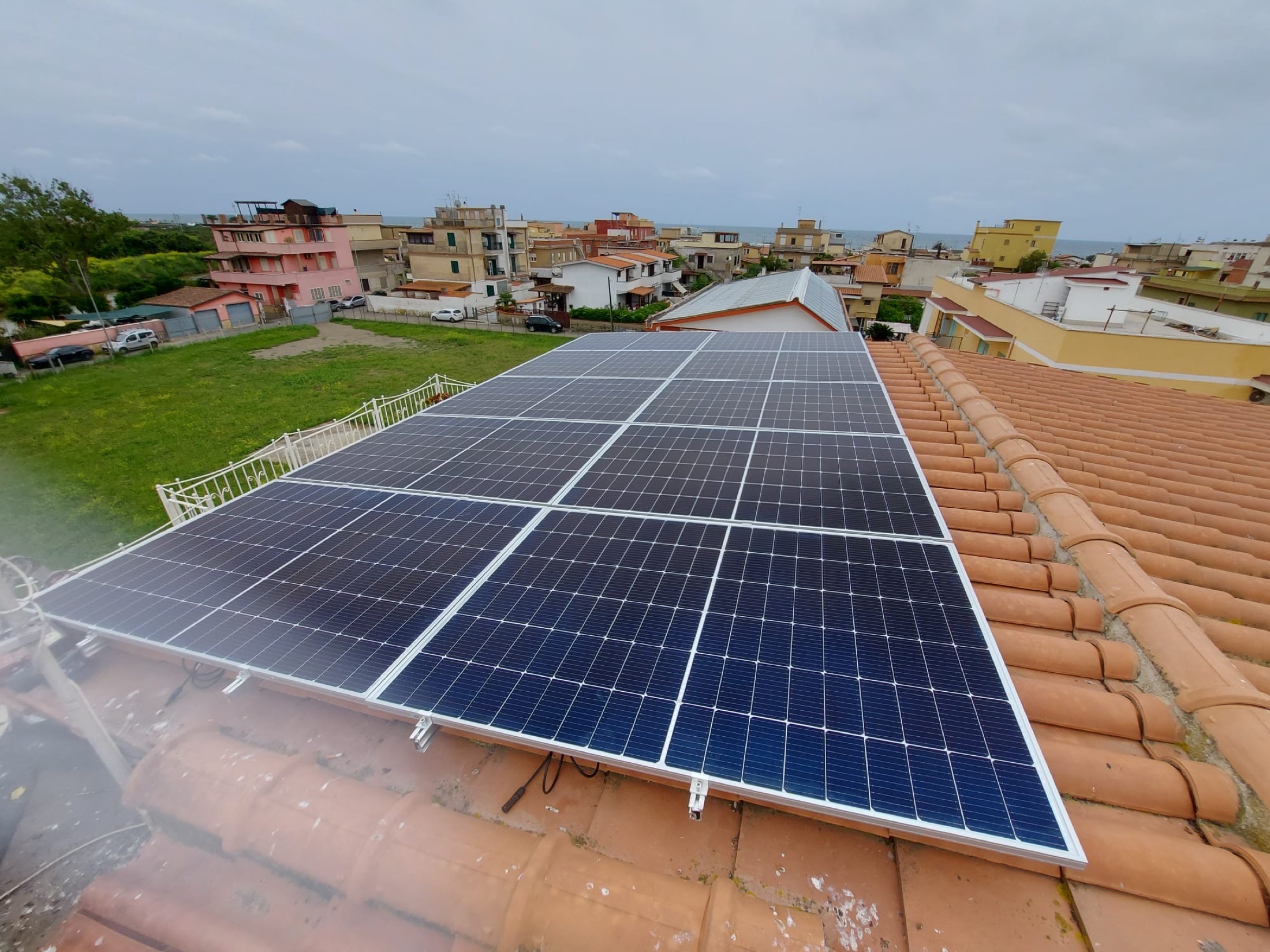 Impianto fotovoltaico installato su copertura